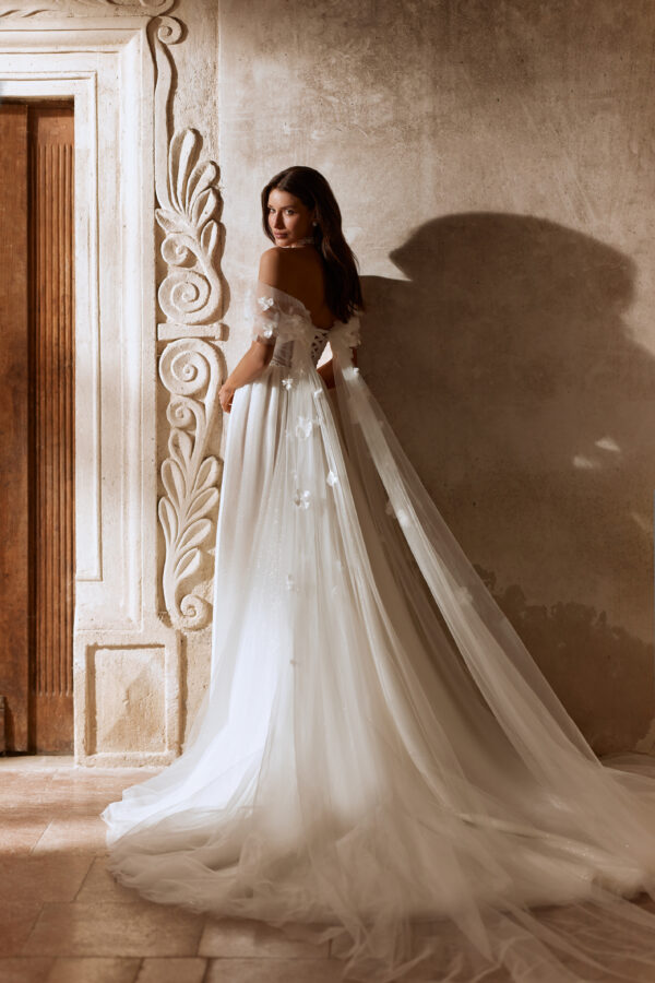 Wedding dress Regis Model W154/ W155 - Image 3