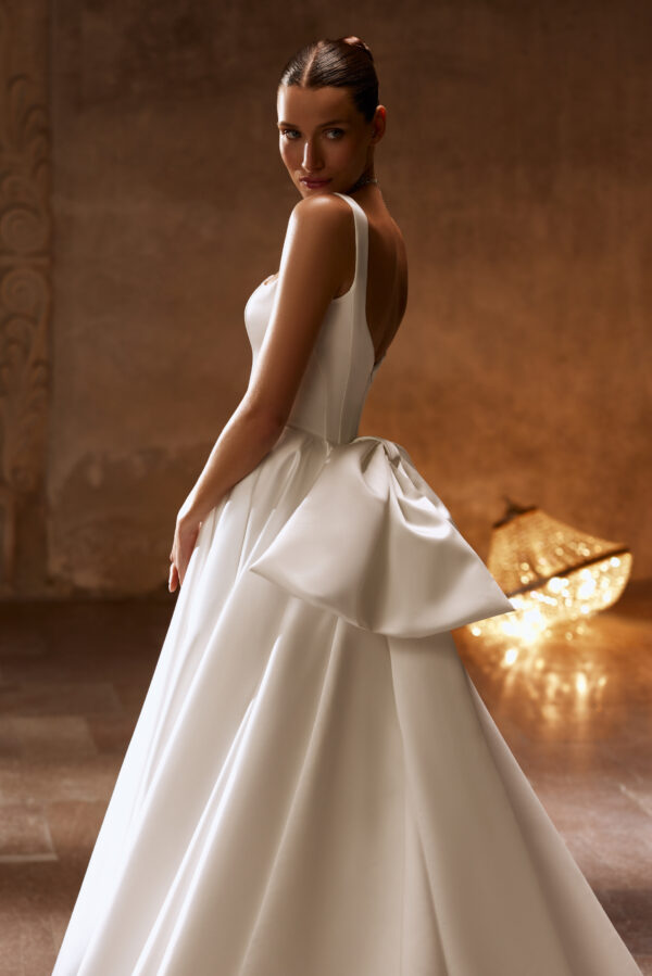 Wedding dress Elwood Model W178/ W179 - Image 3