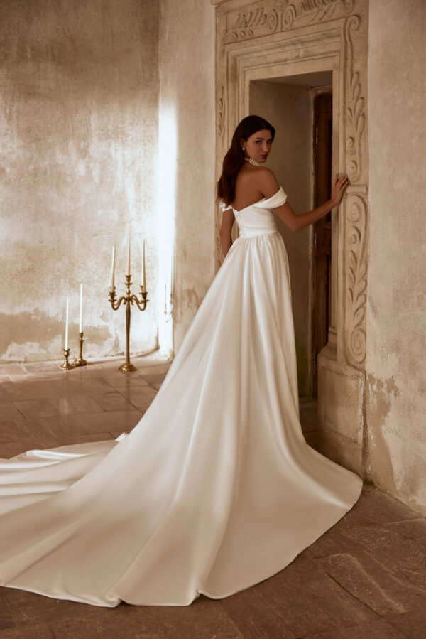 Wedding dress Lorna Model W214 - Image 3